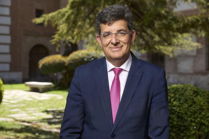 Dr. D. Carmelo García Pérez