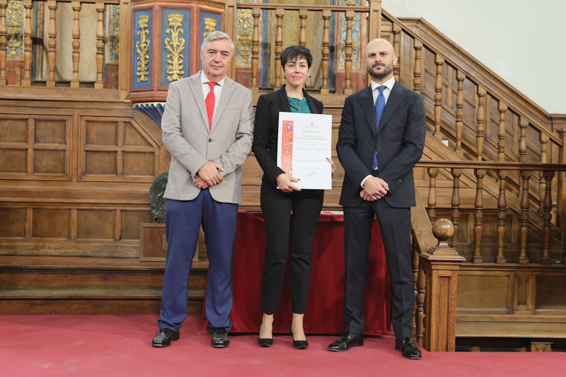 Dña. María Luz Sánchez Silva